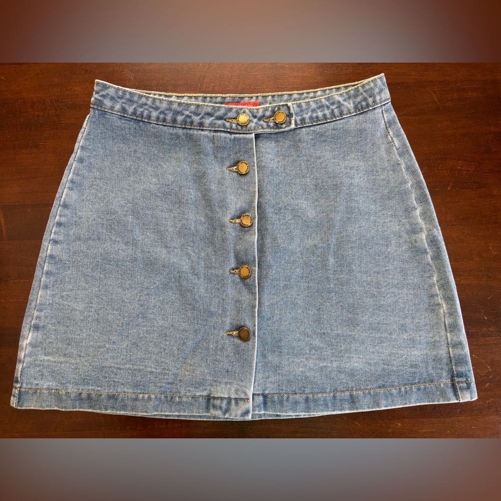 Chelsea & Violet Jean Skirt - Women’s Denim Skirt with Button Front. Size Large